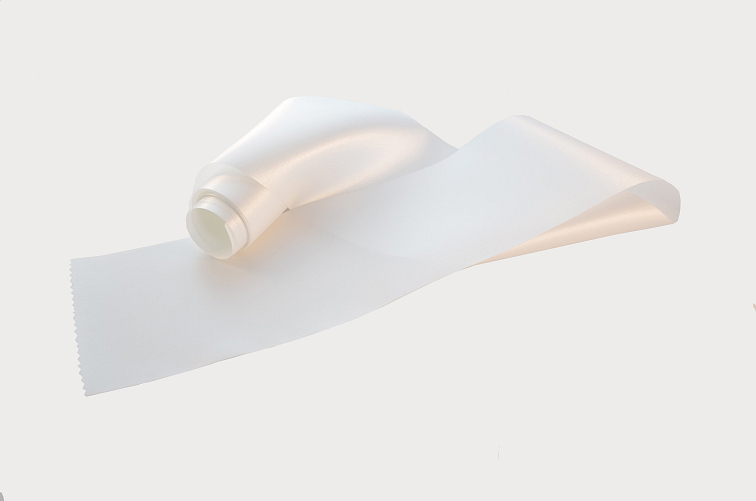 Šerpa atlasová bílá - Budu se vdávat!