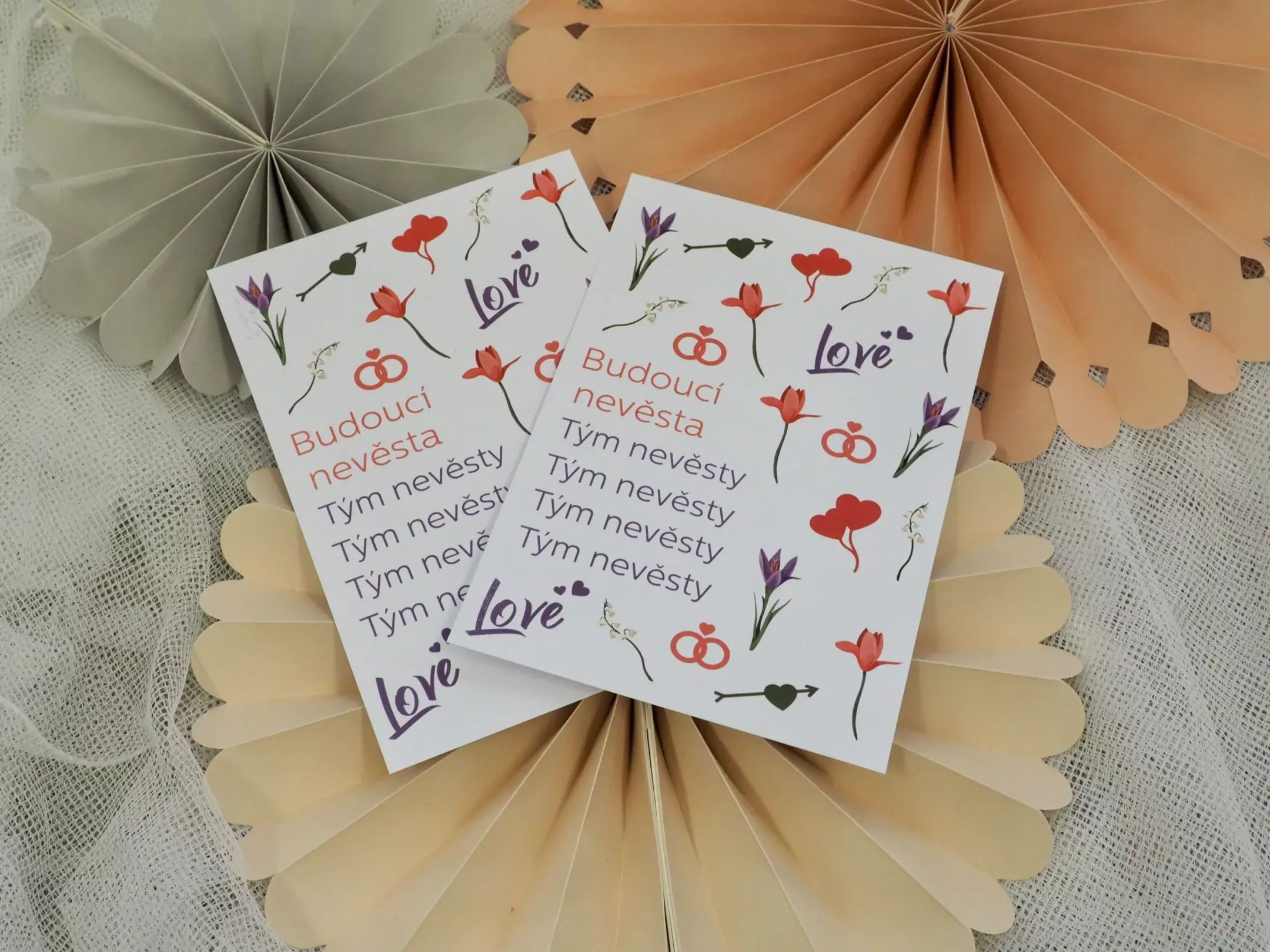 Barevné tetování Love