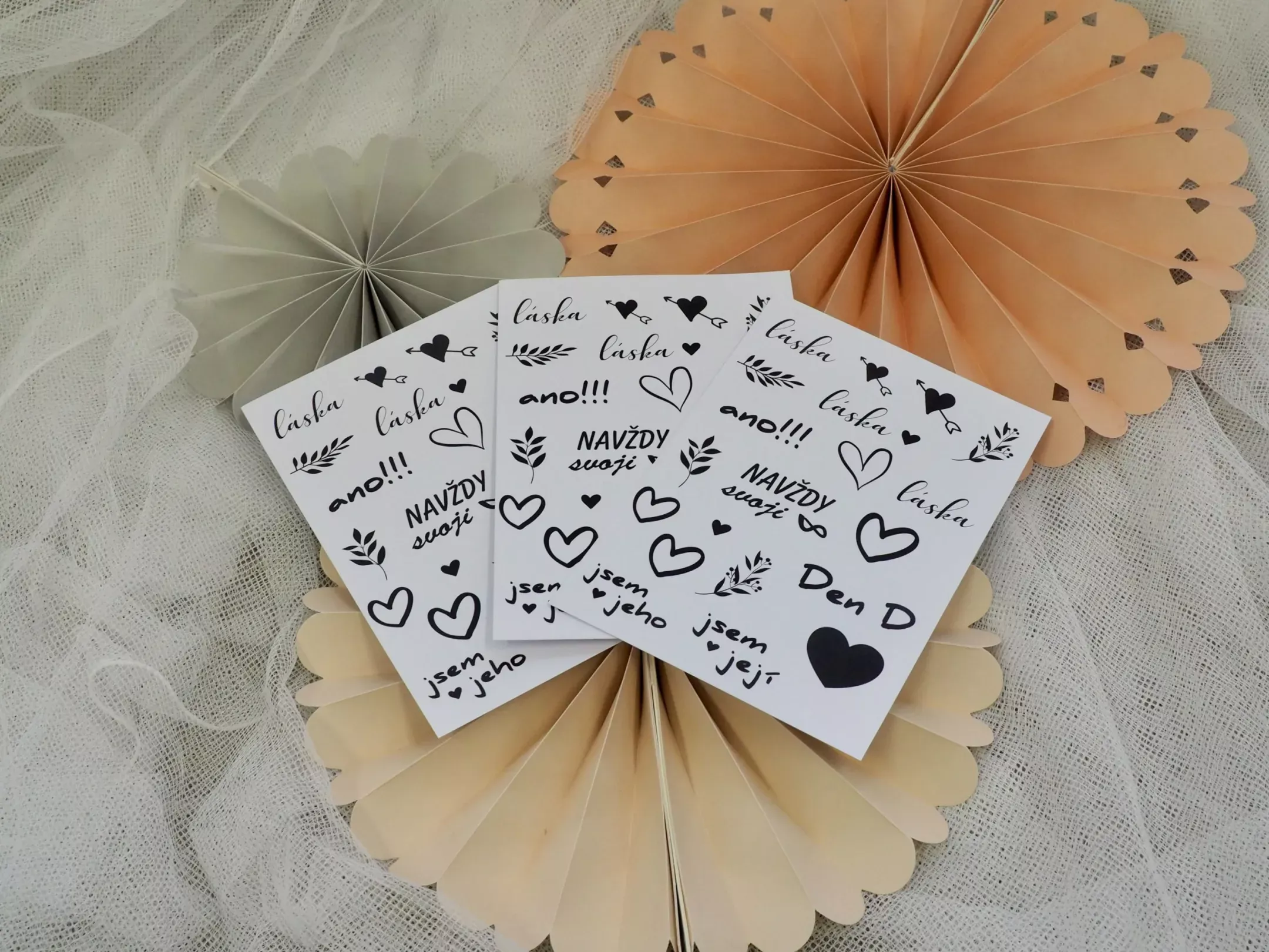 Černobílé tetování Navždy svoji