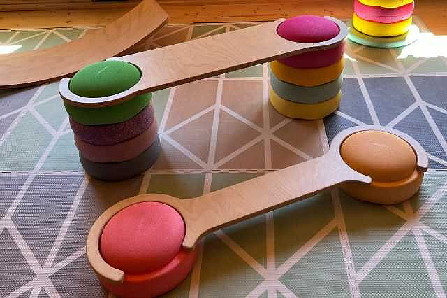 Dřevěná lávka Utugou - úzká