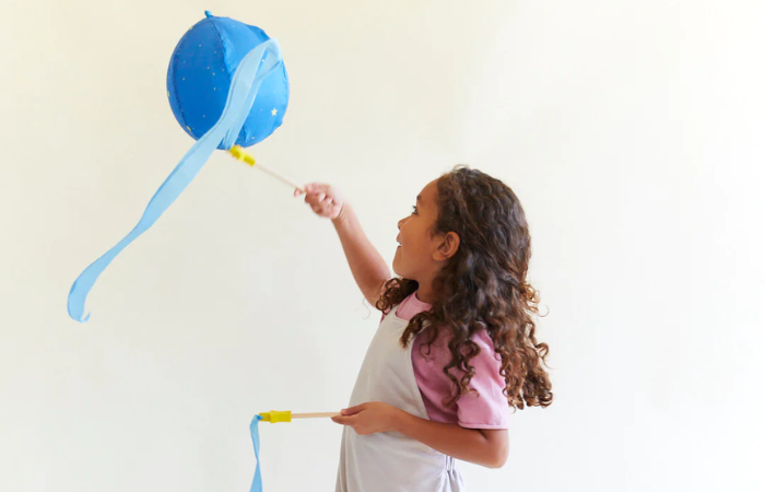 Hedvábné předplatné Sarah`s Silks: Playsilk in the Mail