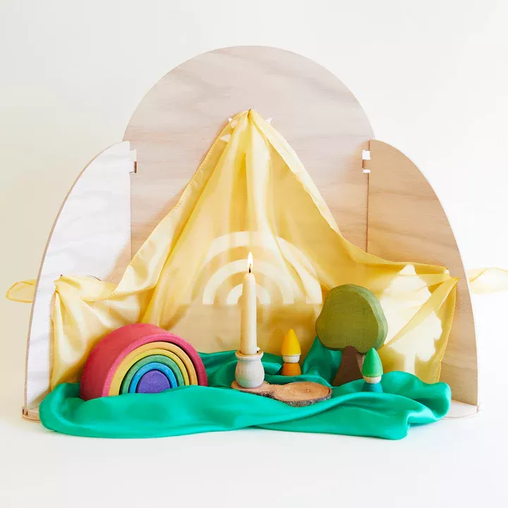 Sezónní polička podle Waldorsfké pedagogiky