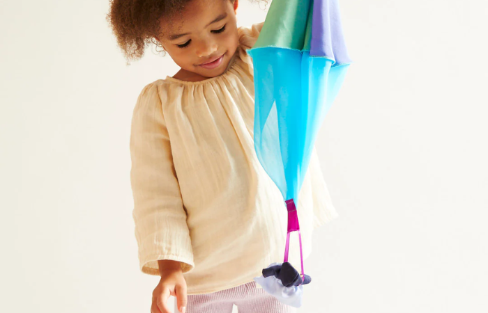 Hedvábné předplatné Sarah`s Silks: Playsilk in the Mail