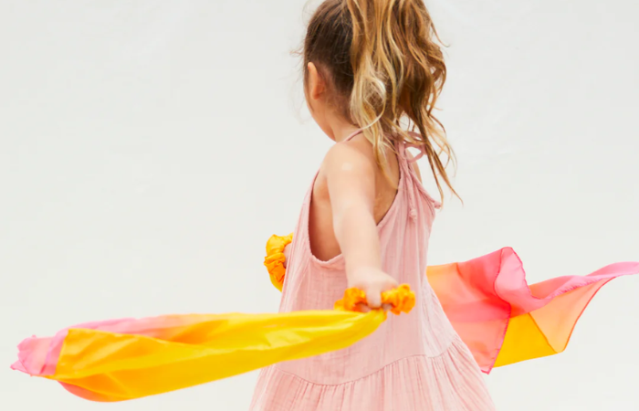 Hedvábné předplatné Sarah`s Silks: Playsilk in the Mail