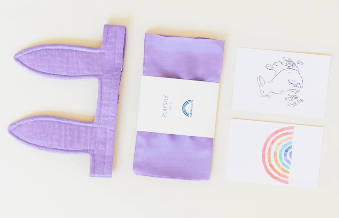 Hedvábné předplatné Sarah`s Silks: Playsilk in the Mail