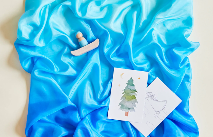 Hedvábné předplatné Sarah`s Silks: Playsilk in the Mail