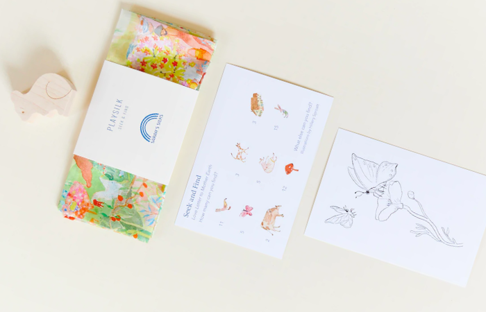 Hedvábné předplatné Sarah`s Silks: Playsilk in the Mail