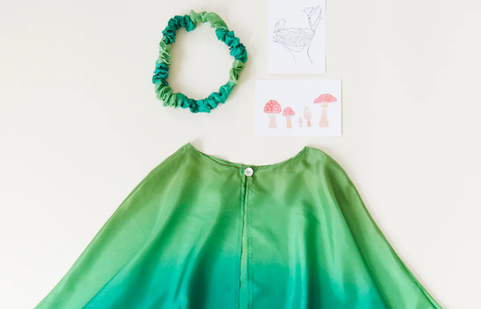 Hedvábné předplatné Sarah`s Silks: Playsilk in the Mail