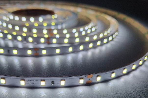 5m PROFI LED pásik 80LED/m SMD2835 7,2W/m studená biela IP20 24V - vysokosvietivý
