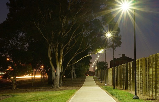 LED pouličné solárne svietidlo so senzorom 850lm