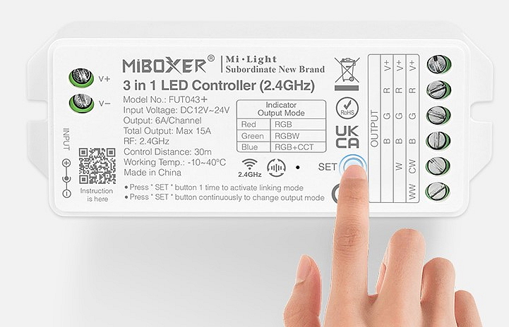 LED RGB / RGBW / RGB Dual White 3 in 1 ovládač dotykový RF3 - 2,4GHz