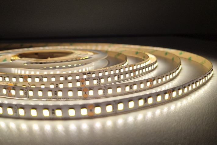 PROFI LED pásik 160LED/m SMD2835 14,4W/m neutrálna biela IP20 24V - vysokosvietivý