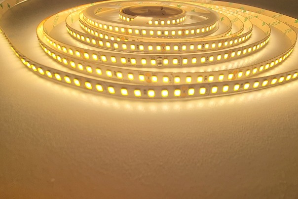 5m PROFI LED pásik 160LED/m SMD2835 14,4W/m teplá biela IP20 24V - vysokosvietivý