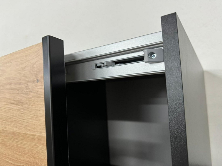 Černá šatní skříň s posuvnými dveřmi Lux 1 - 100 cm