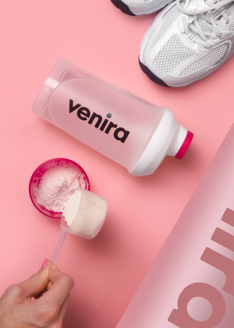 VENIRA shaker se zásobníkem, bílo-růžový, #loveyourself