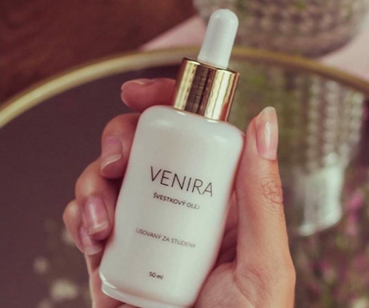 přírodní švestkový olej