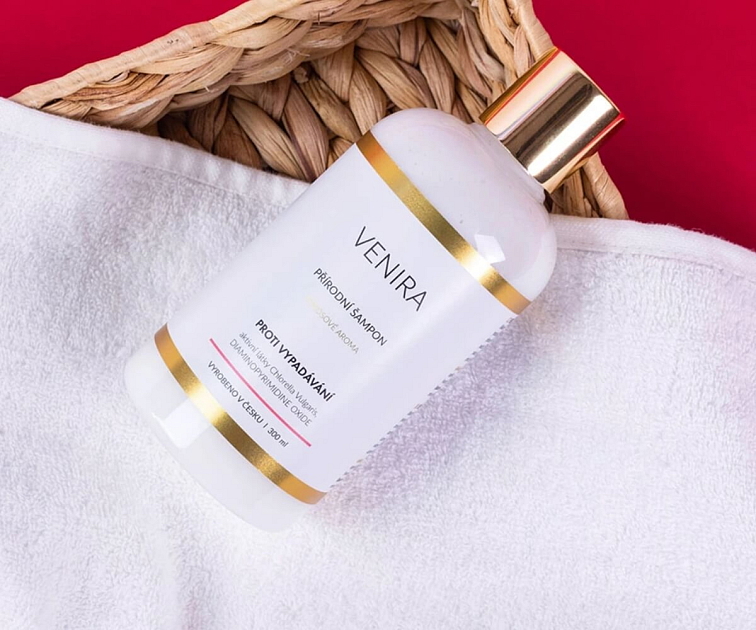 Přírodní šampon proti vypadávání vlasů