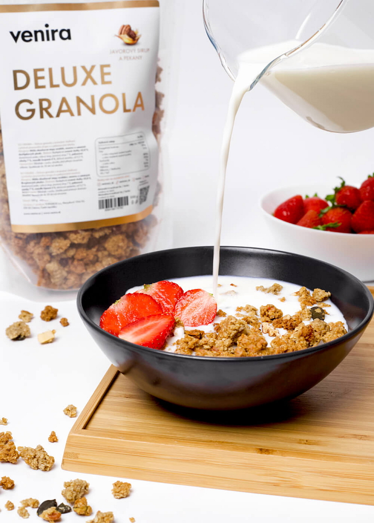 VENIRA deluxe granola