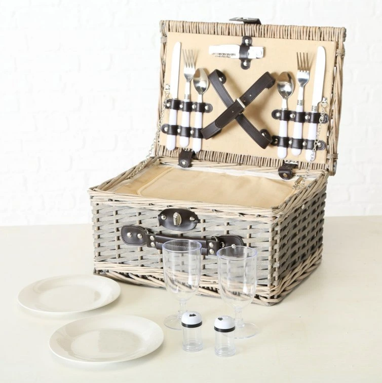 Ako na piknik v prírode romanticky a chick? V hlavnej úlohe pikniková deka