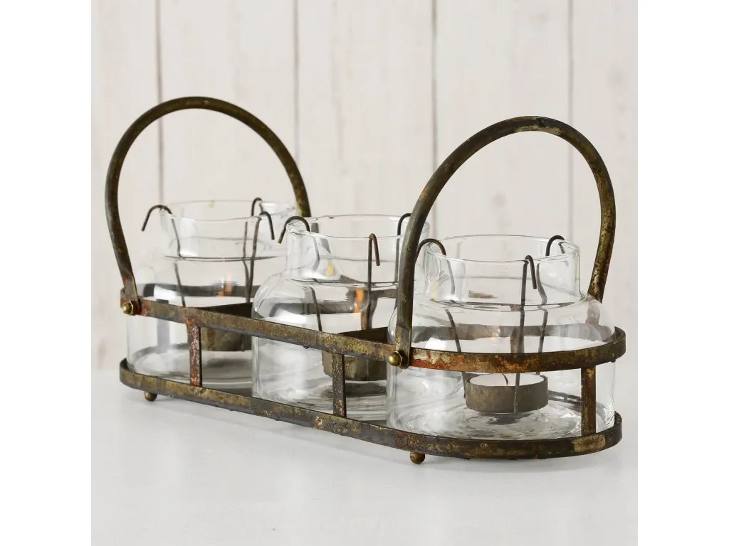 Lucerna, svietnik a lampáše na terasu. Ako ich štýlovo skombinovať?