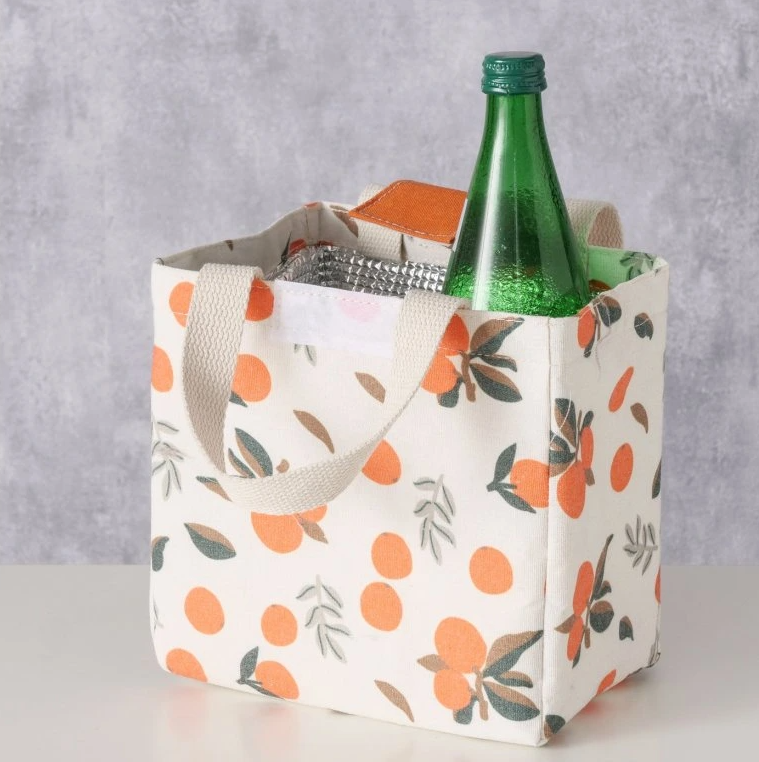 Ako na piknik v prírode romanticky a chick? V hlavnej úlohe pikniková deka