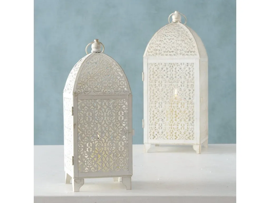 Lucerna, svietnik a lampáše na terasu. Ako ich štýlovo skombinovať?