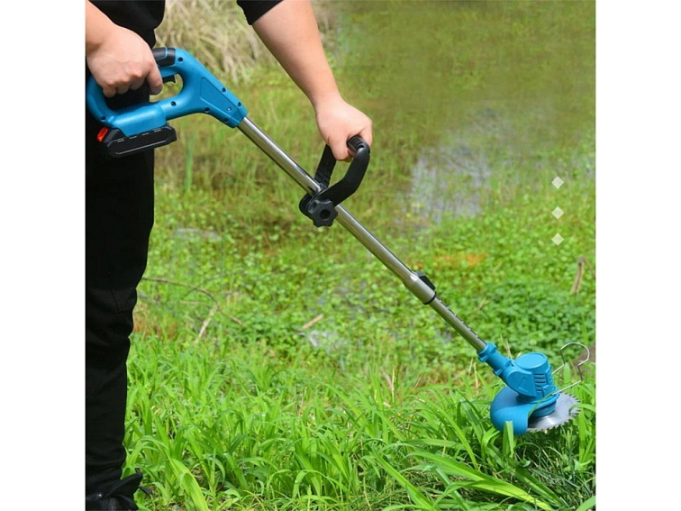 AKU křovinořez T-77