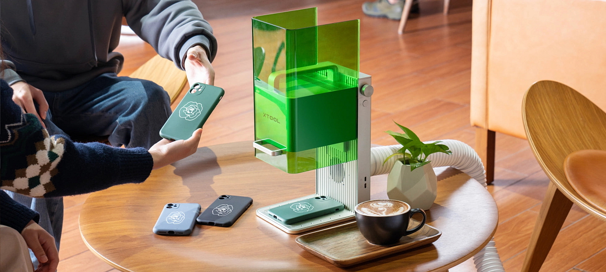 xTool F1 - Nejrychlejši přenosný Infračervený 1064nm + Modrý 455nm gravírovací laser