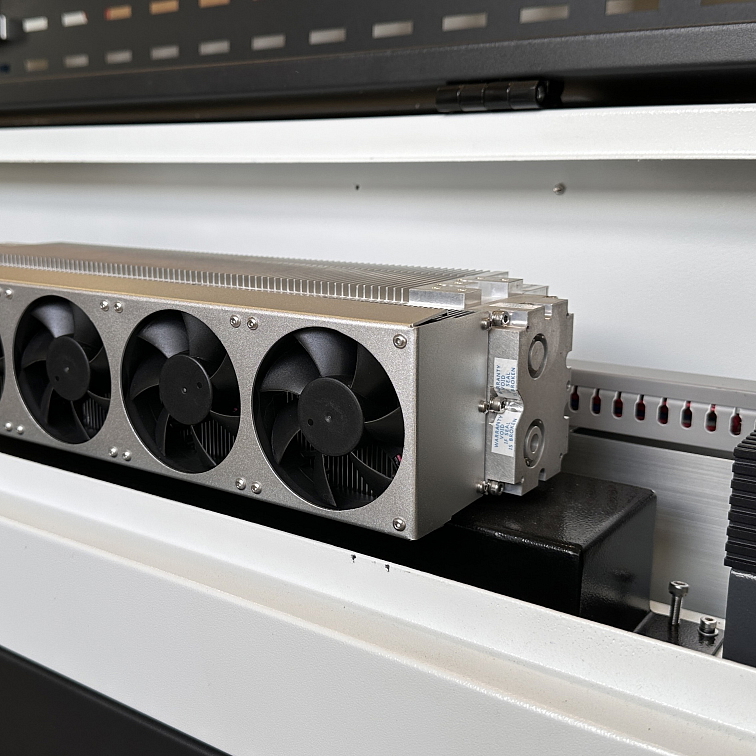 BLATON Pulse CO2 60W RF Metal Tube 1000x600 - Servo Panasonic + Autofocus 2025