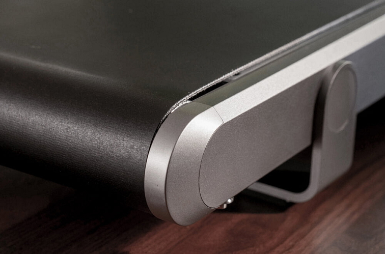 xTool F1 Ultra conveyor - dopravník