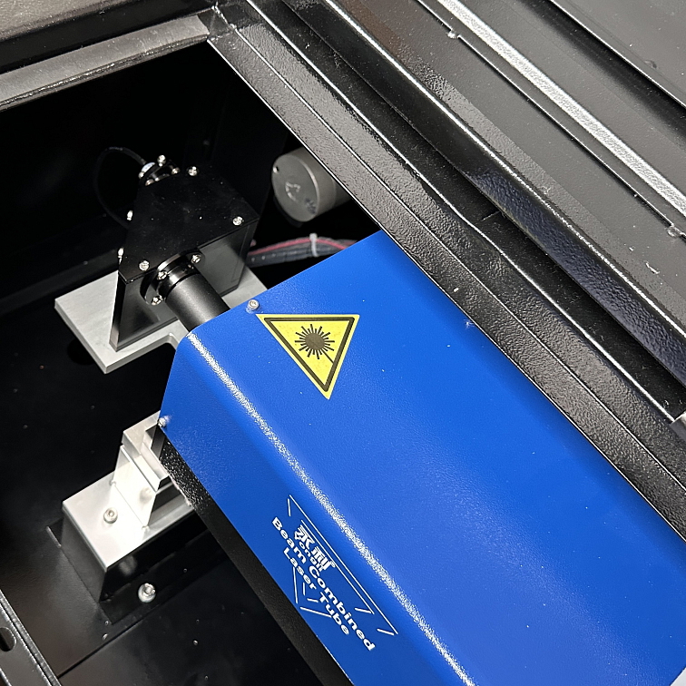 BLATON Infinite CO2 300W 1600x1000 - Mix Cutting Head Metal Cutter + Servo Panasonic + Autofocus