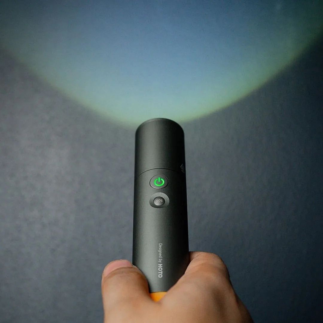 Kapesní svítilna HOTO Tools