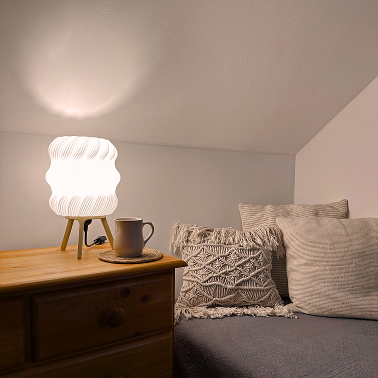 Stolní lampička Wavy