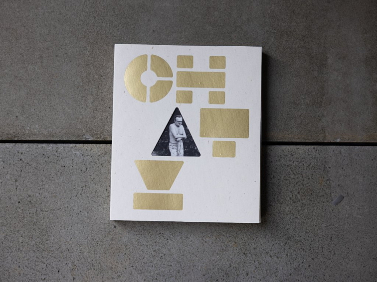 Roční předplatné ARCHIZOOM s knihou CHATY