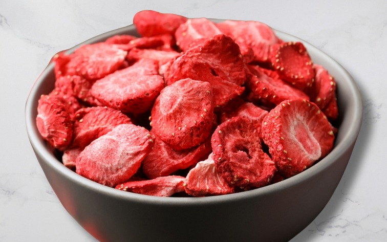 Jahody v medu - ochucený med