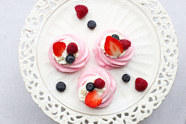 Jahody v medu - ochucený med