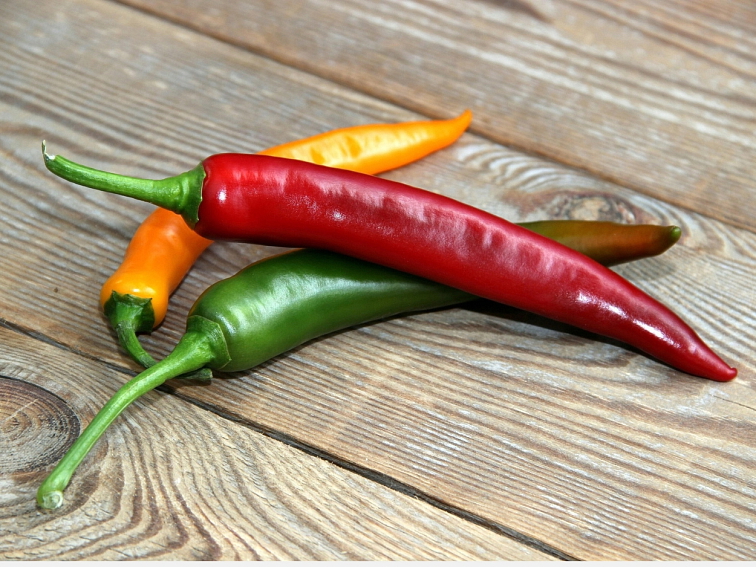 Sterilované chilli papričky, 165/345 ml