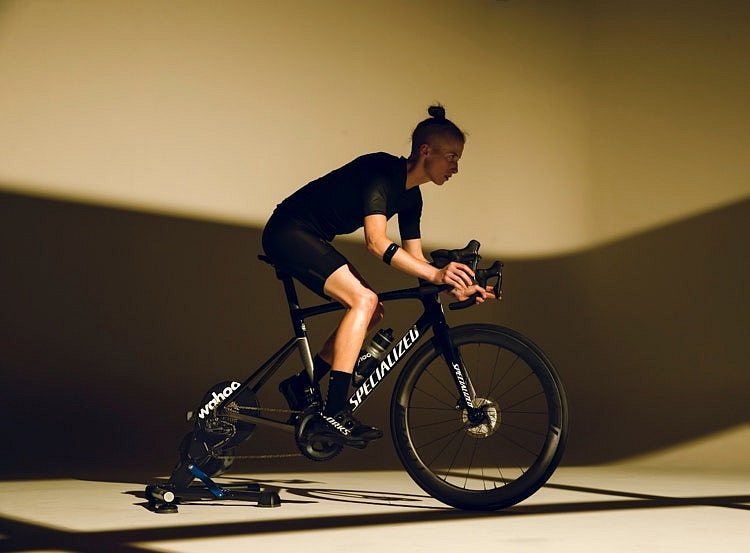 Cyklistický trenažér Wahoo KICKR SMART TRAINER