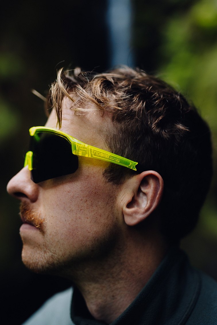 Tripoint Lake Victoria | Transparent Neon Yellow Smoke