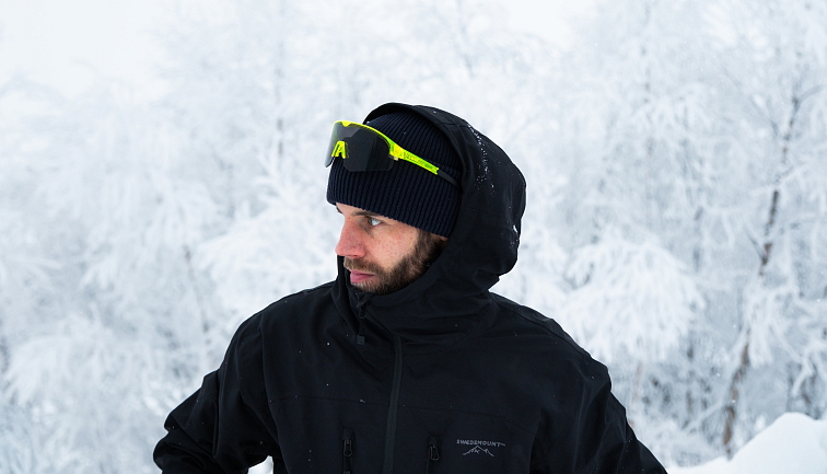 Tripoint Lake Victoria | Transparent Neon Yellow Smoke