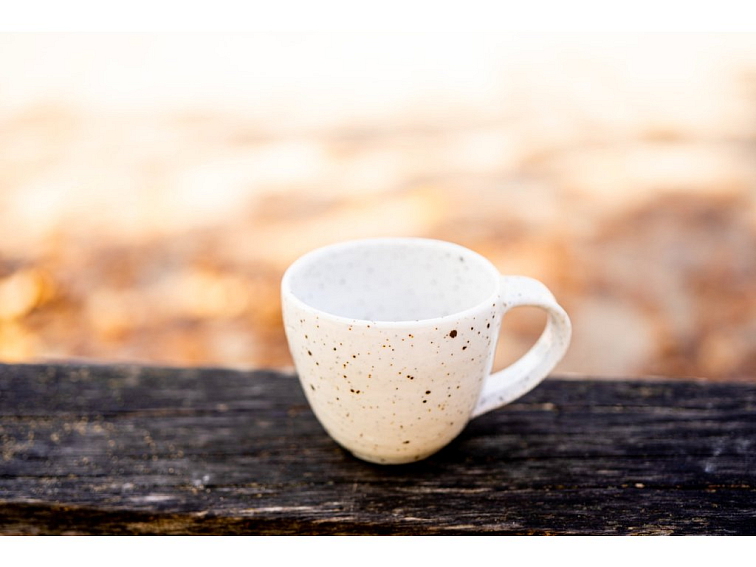 PORCELÁNOVÝ HRNEČEK