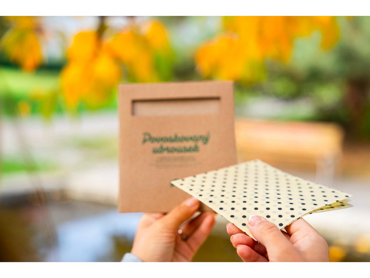 POVOSKOVANÝ UBROUSEK