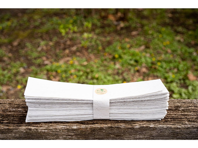 ROSTOUCÍ PAPÍR - Odřezky