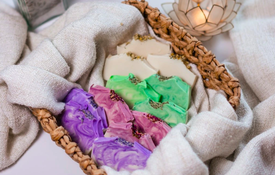 PŘÍRODNÍ RUČNĚ VYRÁBĚNÉ MÝDLO 35g