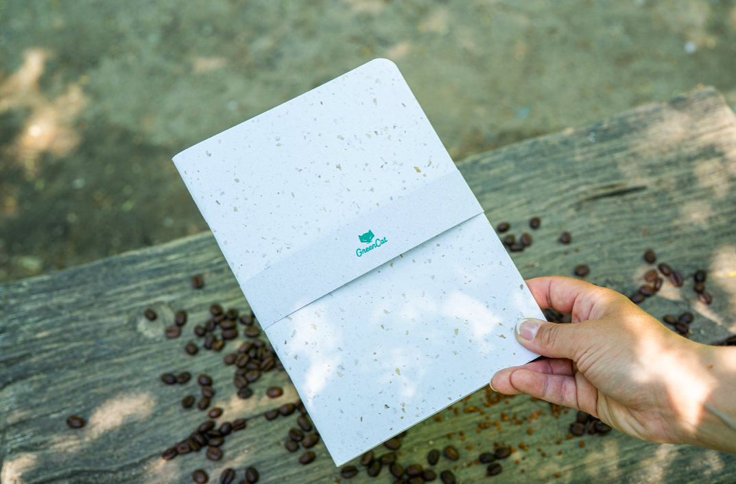 SEŠIT Z ROSTOUCÍHO PAPÍRU