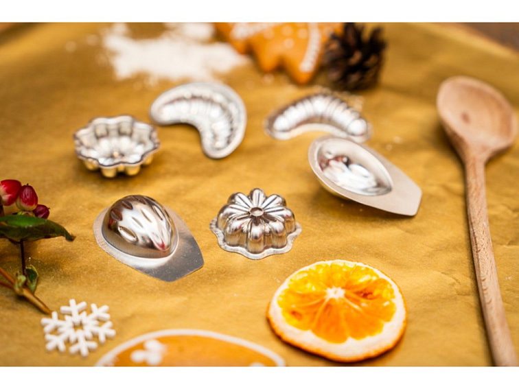 FORMIČKY NA PEČENÍ