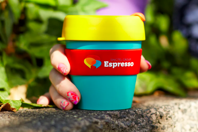 BAREVNÝ KEEPCUP
