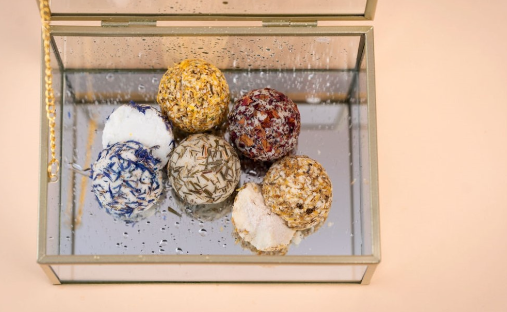 OLEJOVÁ KOULE DO KOUPELE