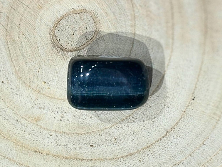 Sokolí oko - tromlovaný kámen; 30-35mm