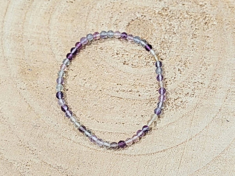 Fluorit - náramek; 4mm - fasetovaný